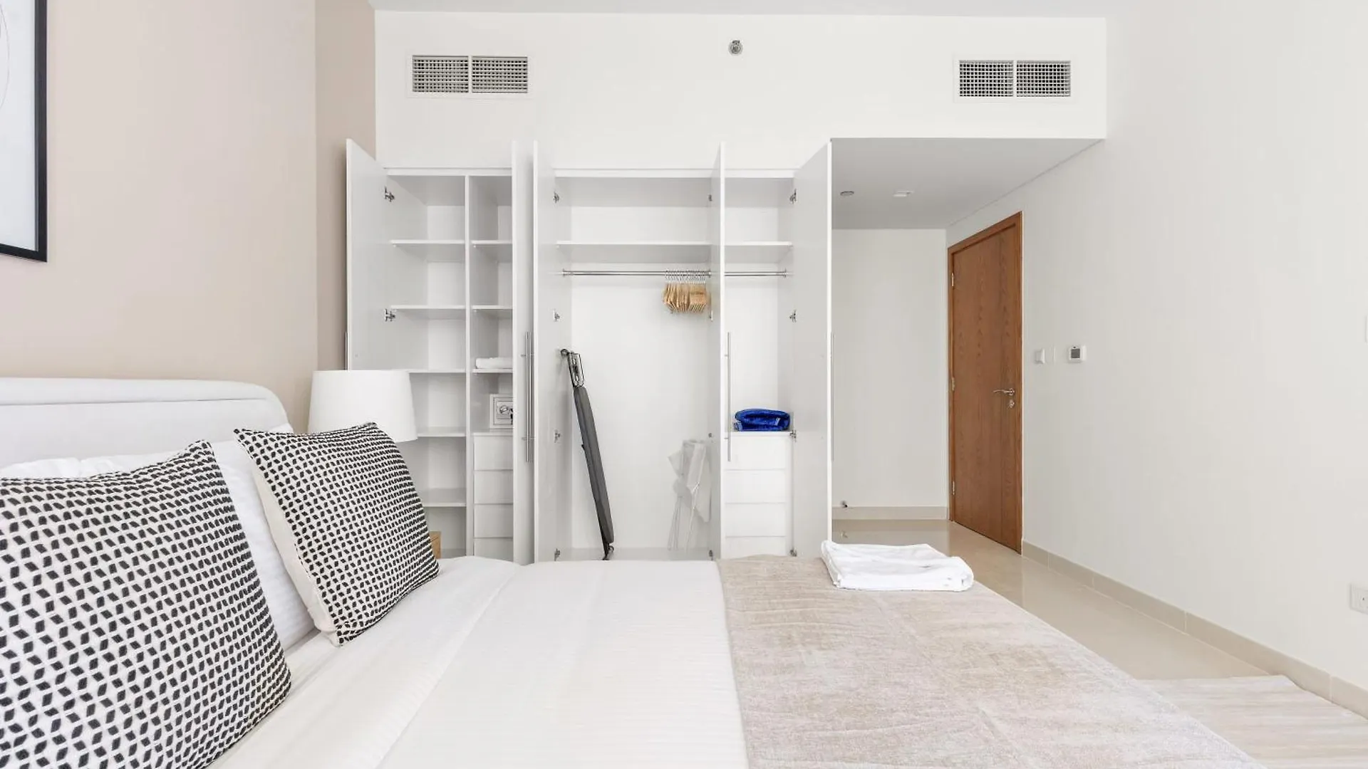 Silkhaus Modern 2 Bdr Near Reem Mall Apartment Abu Dhabi